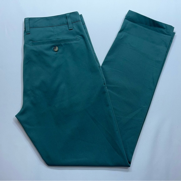 RHONE Tech Chino Pants Mens Size 30x31 Performance 100272 Green Twill GolfNWOT